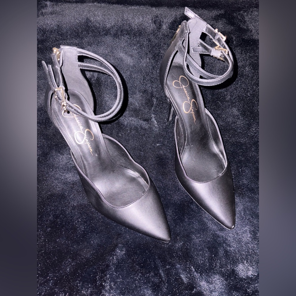 Elegant Black Women's Heels - Picture 6 of 8